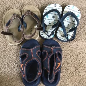 Toddler flip flops/sandals